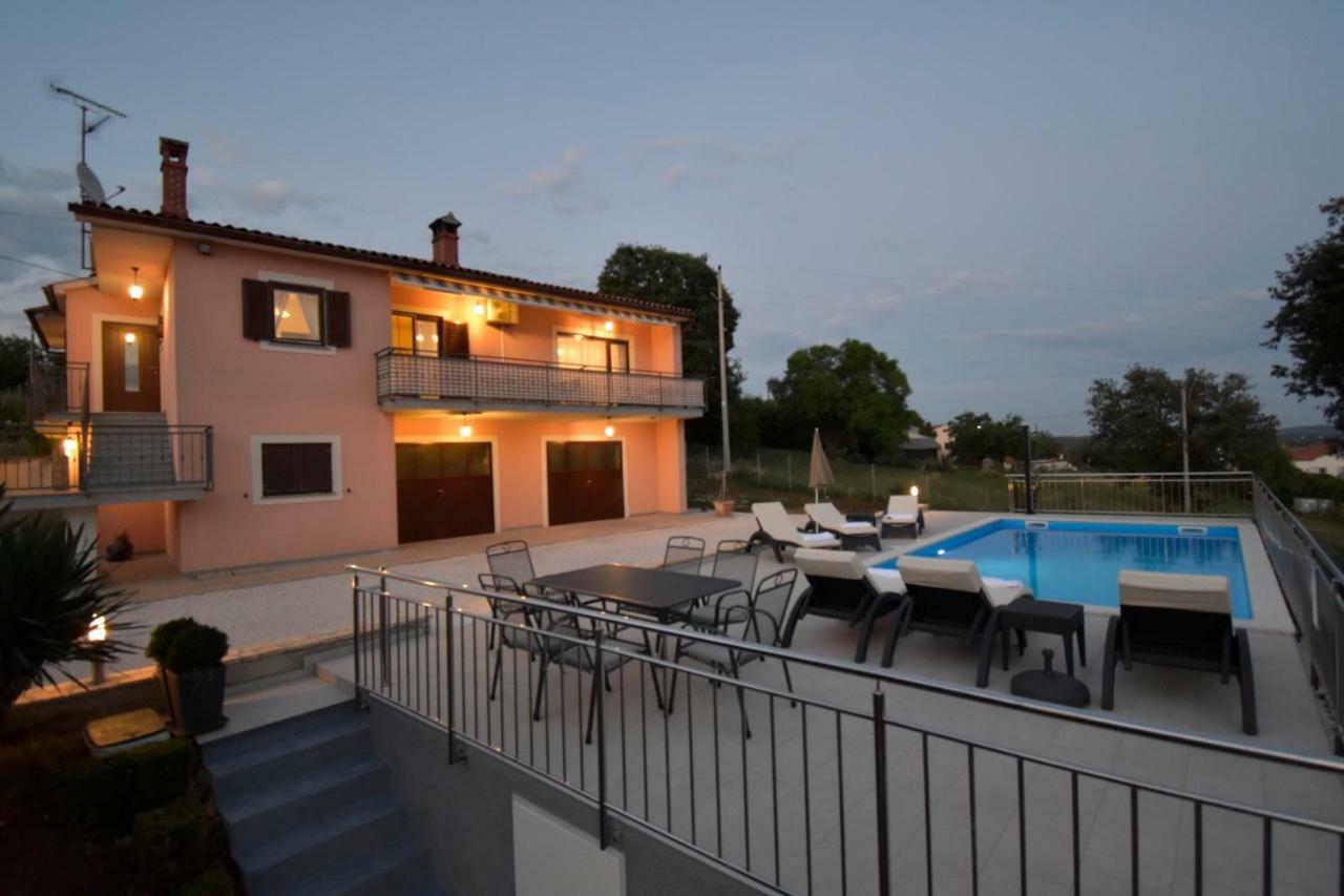 Kuca Legovic Villa Kastelir Bagian luar foto
